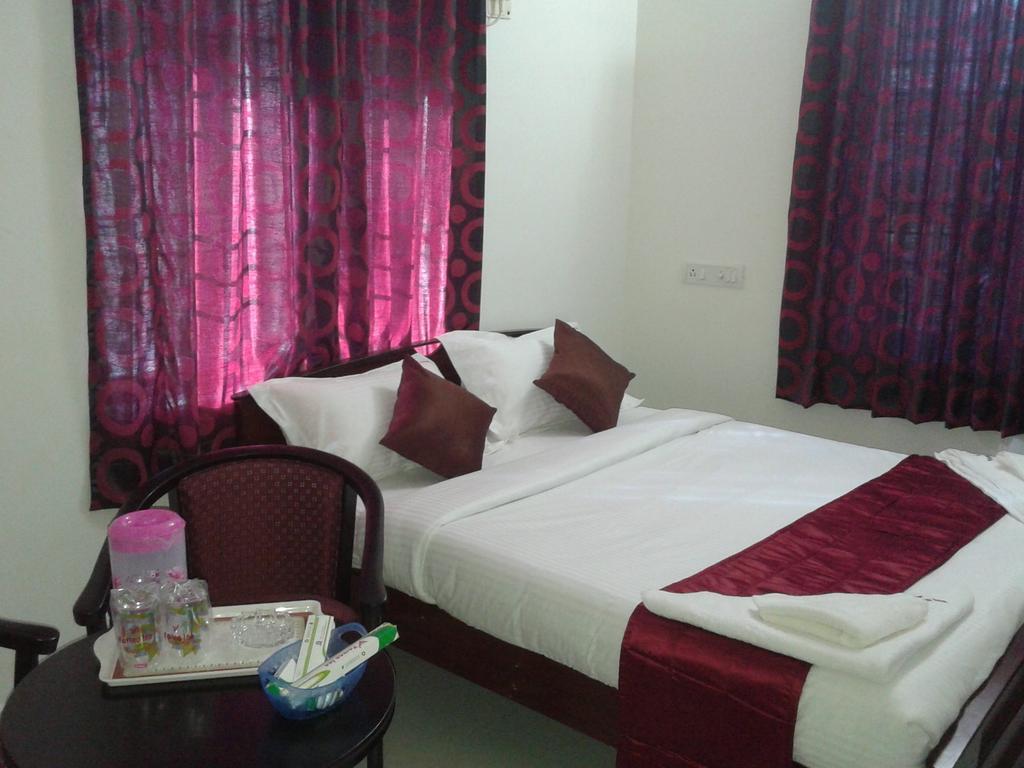 Hotel Yes Way Inn Mamallapuram Oda fotoğraf